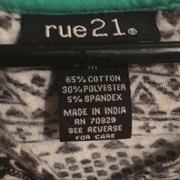 M Rue 21 Top - Picture 2 of 4